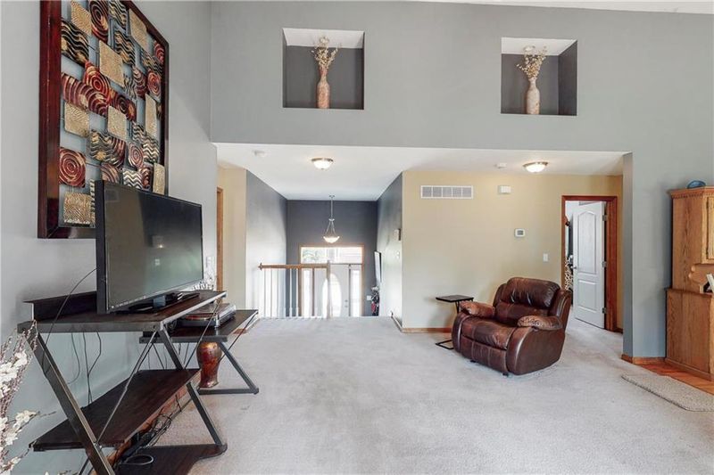12315 E 56th Ter, Kansas City, MO 64133