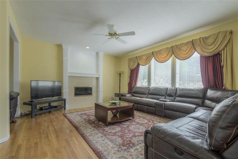 14922 Benson St, Overland Park, KS 66221