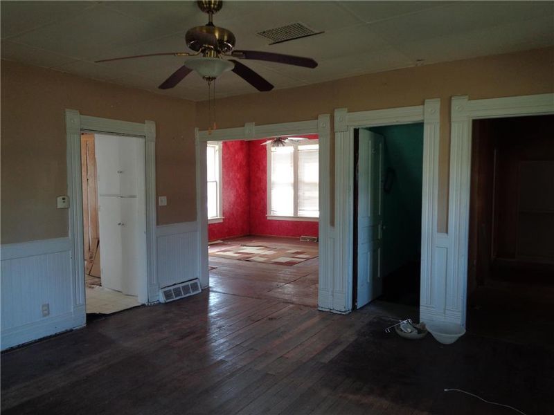 716 William St, Effingham, KS 66023