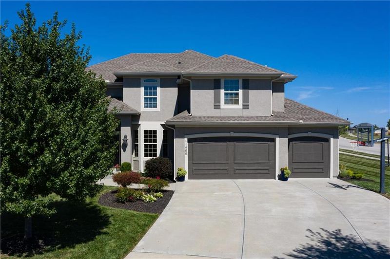 11400 W 166th St, Overland Park, KS 66221