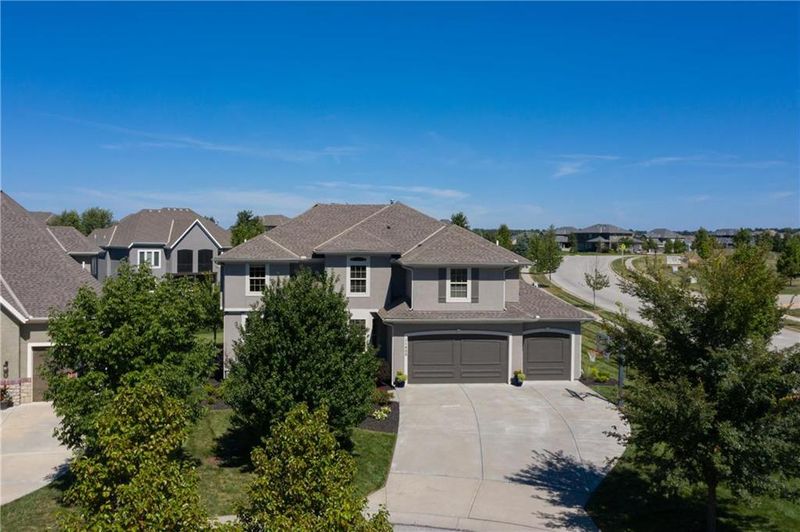 11400 W 166th St, Overland Park, KS 66221