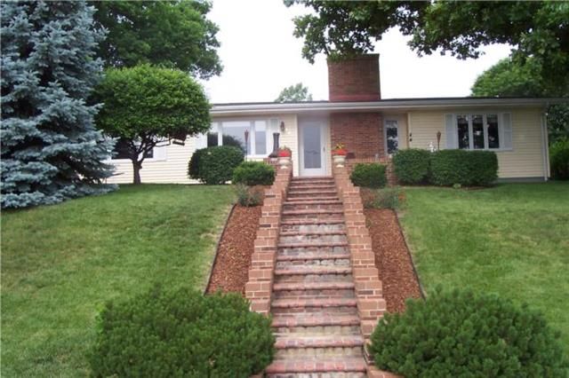 825 Riverview Dr, Atchison, KS 66002