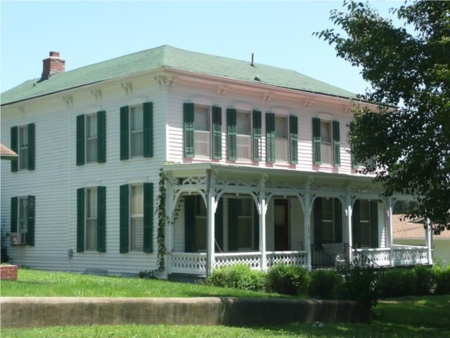 721 Y St, Atchison, KS 66002