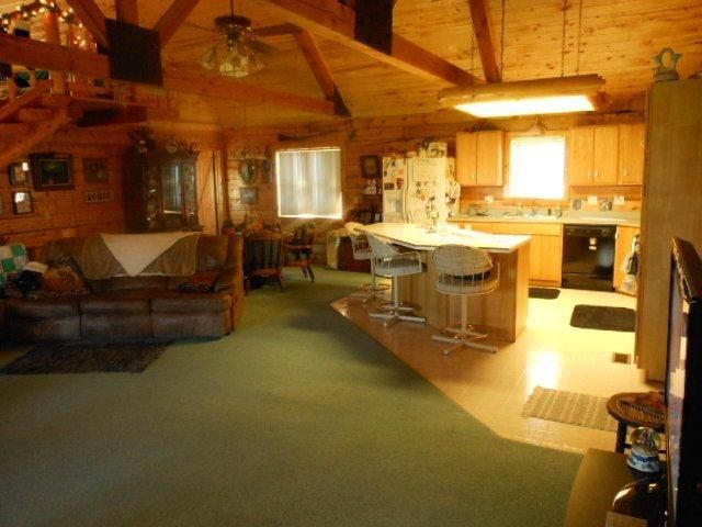 1584 1400 St, Iola, KS 66749