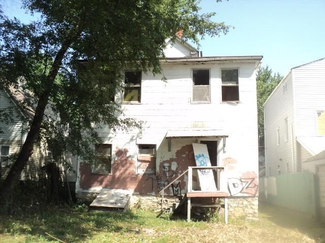 4637 E 8th St, Kansas City, MO 64124