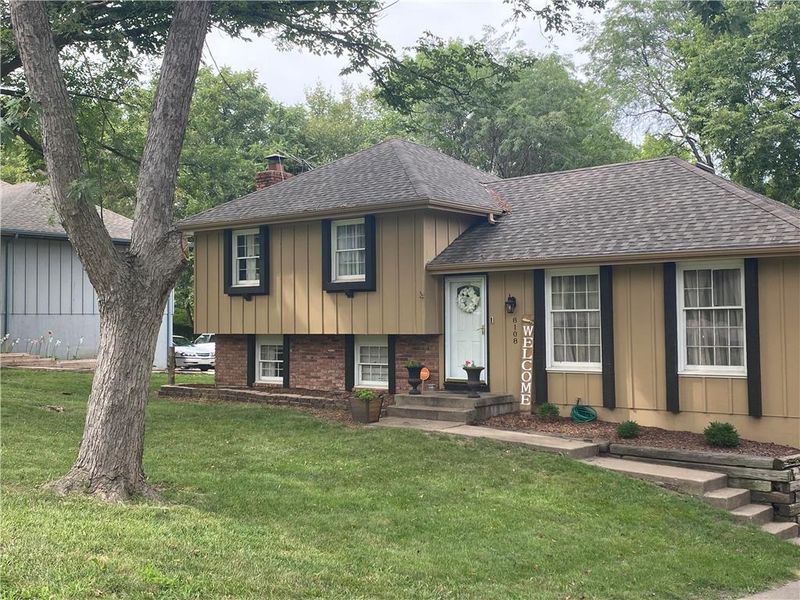 8108 E 99th St, Kansas City, MO 64134