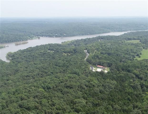 29828 Hwy M Hw, Edwards, MO 65326