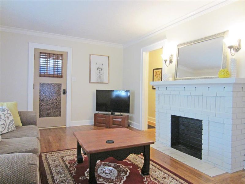 4538 Terrace St, Kansas City, MO 64111