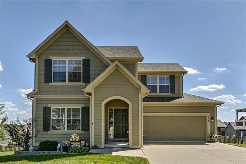 8945 NE 116th Pl, Kansas City, MO 64157
