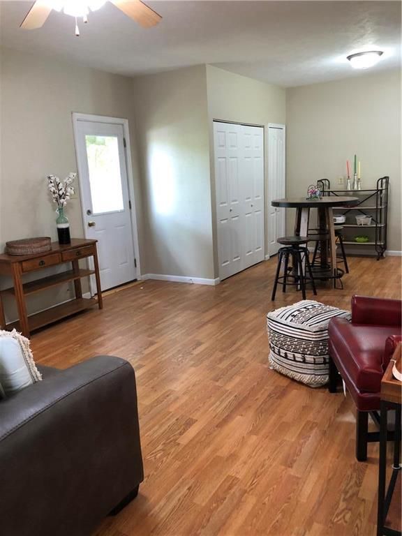 1014 S Cedar St, Nevada, MO 64772