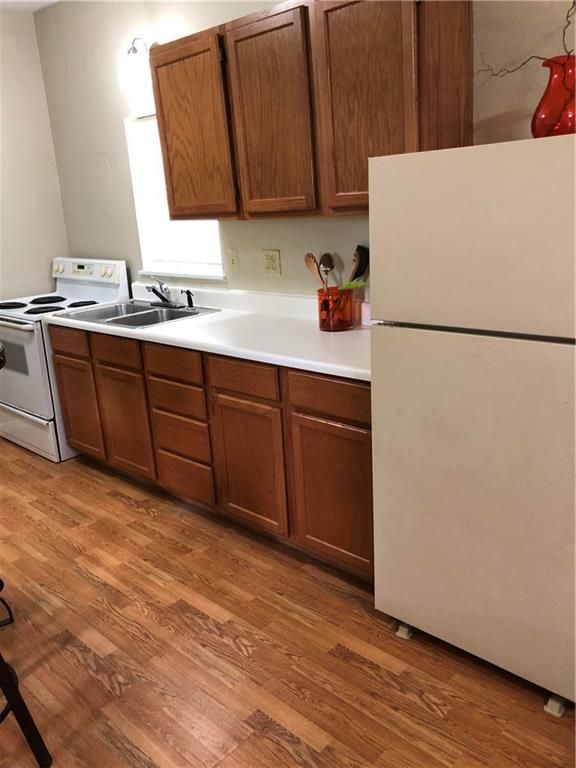 1014 S Cedar St, Nevada, MO 64772
