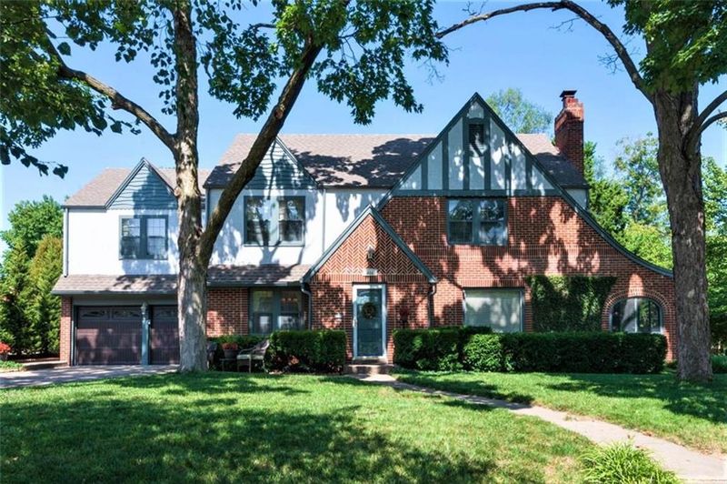 404 W 67th Ter, Kansas City, MO 64113