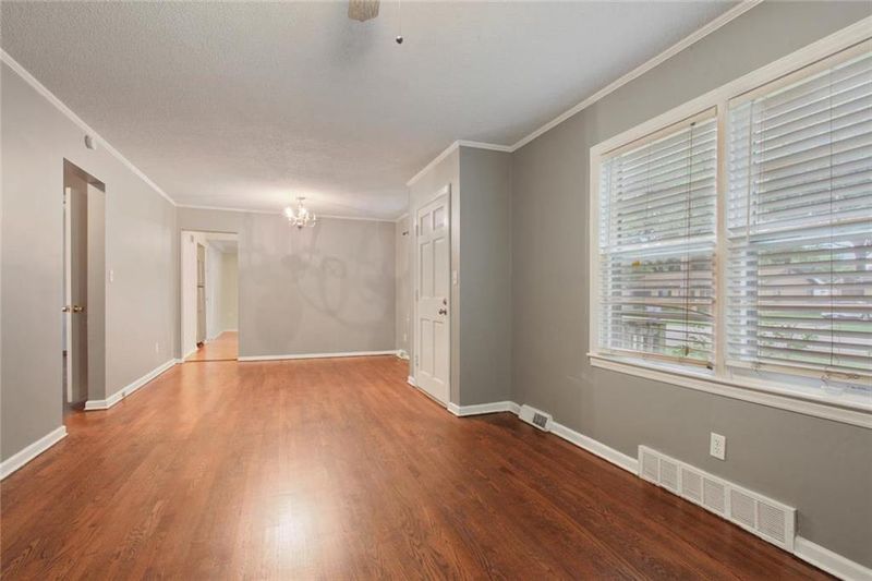 7714 W 66th Ter, Overland Park, KS 66202