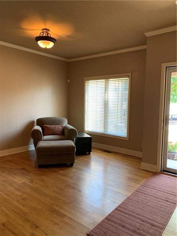 568 Harrison St, Kansas City, MO 64106