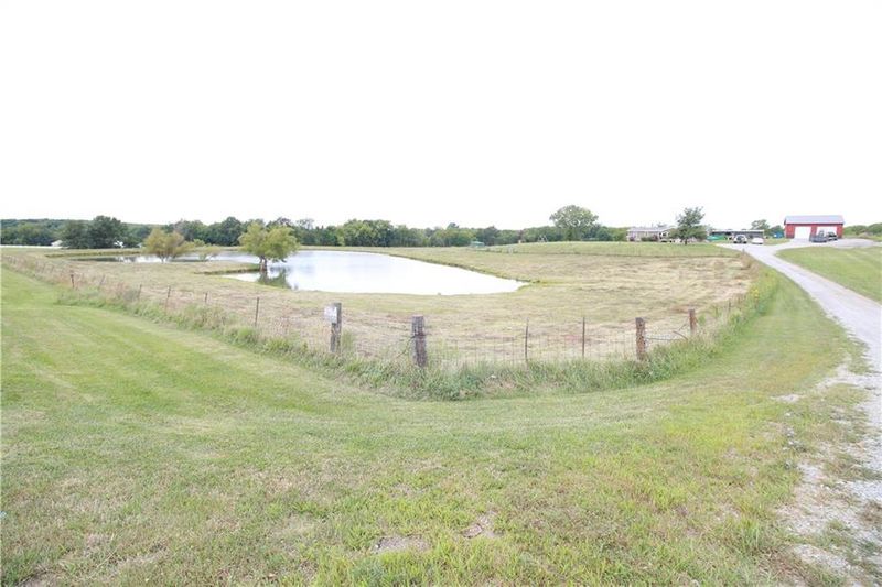 4372 SE 69 Hw, Lathrop, MO 64465