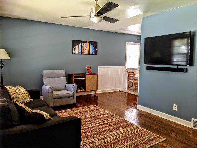 9119 Main St, Kansas City, MO 64114