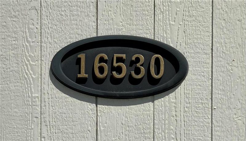 16530 Meadowlark Ln, Basehor, KS 66007