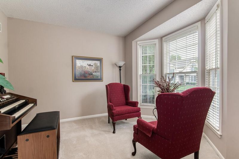 12905 Grandview St, Overland Park, KS 66213