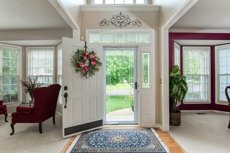 12905 Grandview St, Overland Park, KS 66213