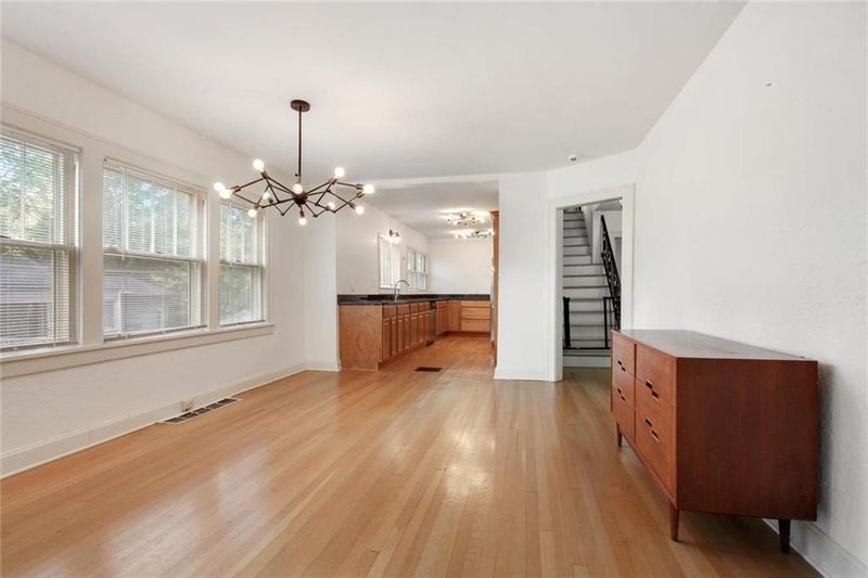 204 E 75 St, Kansas City, MO 64114