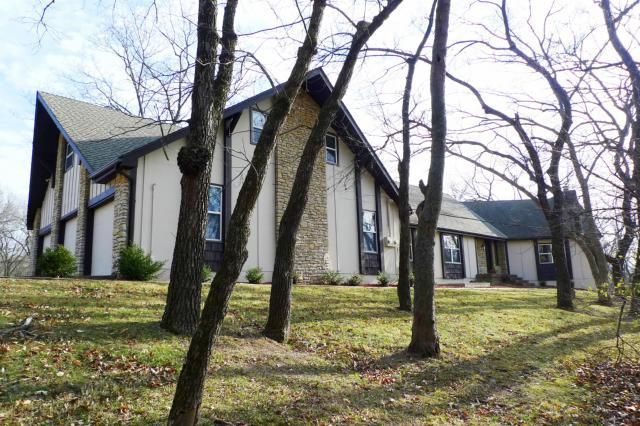 4909 NW Merrimac Ave, Riverside, MO 64150