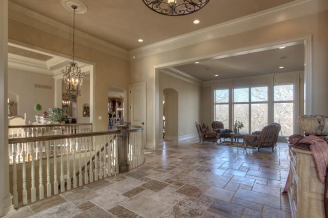 4212 N Hickory Ln, Kansas City, MO 64116
