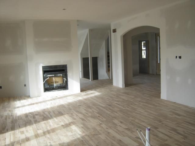 9303 W 155th Ter, Overland Park, KS 66221