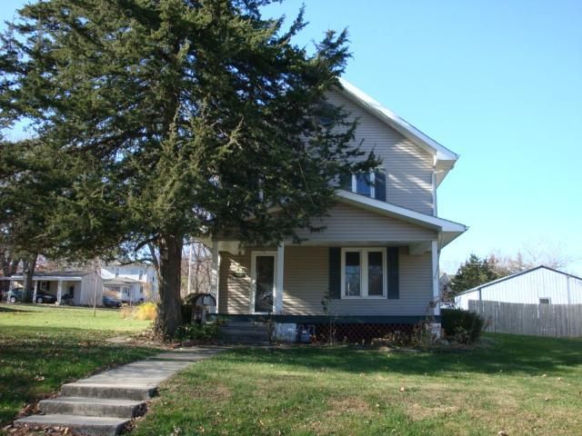 408 S Cherry St, Cameron, MO 64429