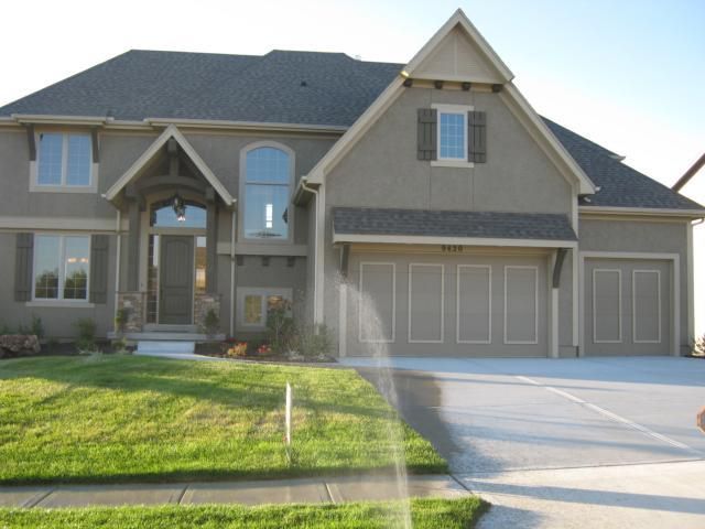 9420 W 158th St, Overland Park, KS 66221