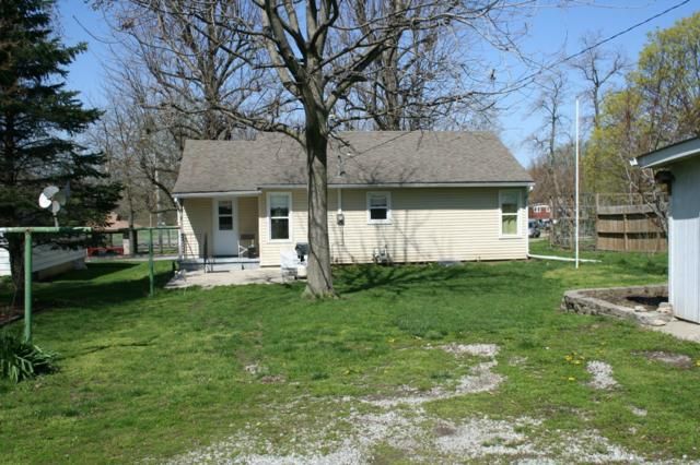 1303 S Main St, Concordia, MO 64020