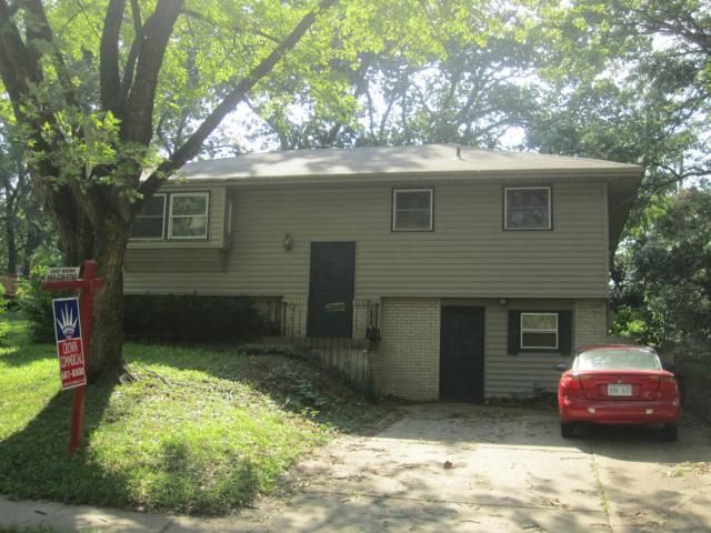 5218 Goodman Ln, Overland Park, KS 66203