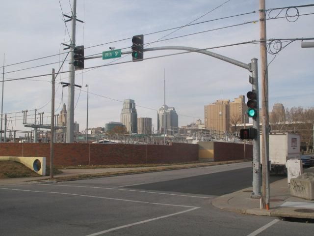 706 E 19th St, Kansas City, MO 64108