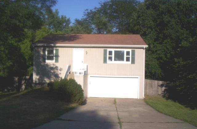 11301 N Tracy Ave, Kansas City, MO 64155