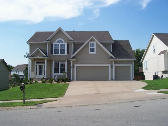8012 NE 74th Ter, Kansas City, MO 64158