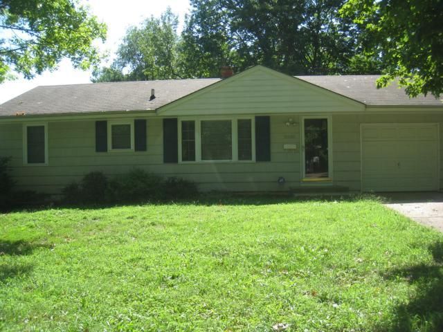 10605 Wallace Ave, Kansas City, MO 64134