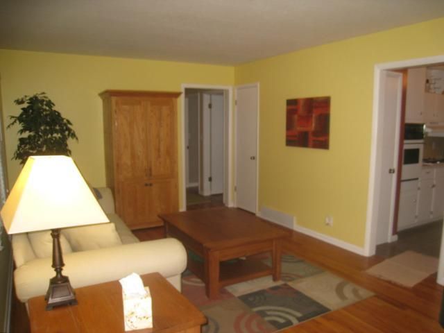 10605 Wallace Ave, Kansas City, MO 64134
