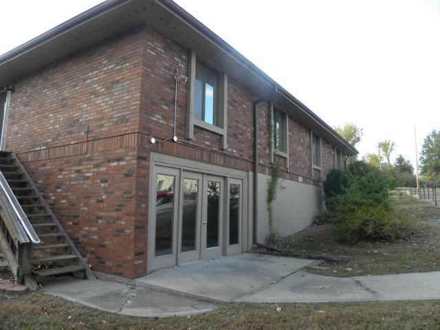 4111 E 100th Ter, Kansas City, MO 64137