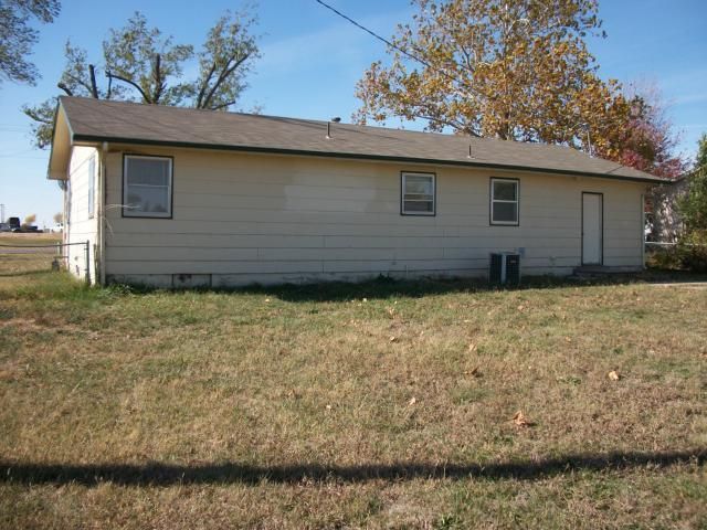 2025 S Princeton Rd, Ottawa, KS 66067