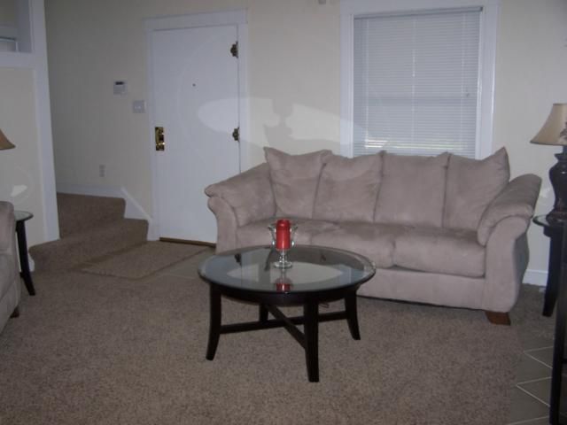 2033 E 24th St, Kansas City, MO 64127