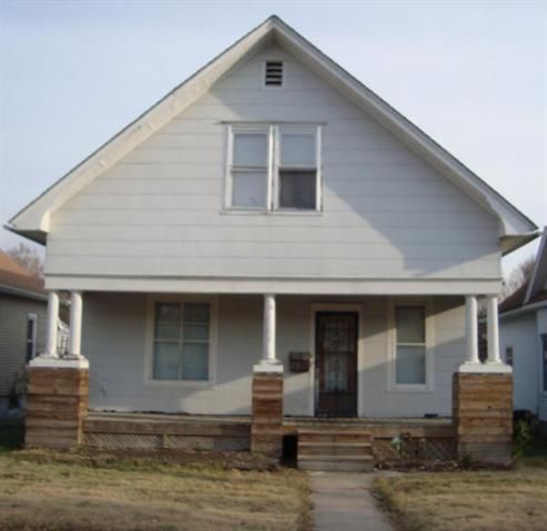 2913 St Joseph Ave, St Joseph, MO 64505