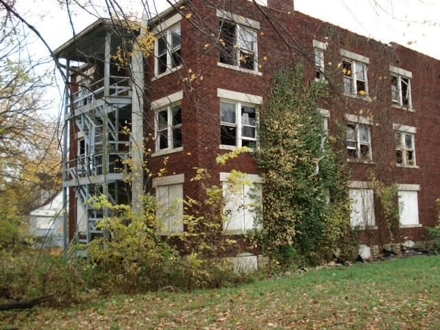 2719 Park Ave, Kansas City, MO 64109