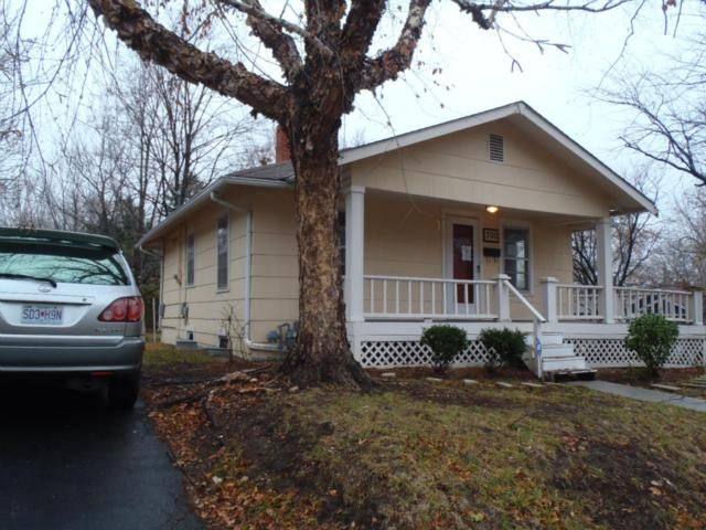 700 W 75th Ter, Kansas City, MO 64114