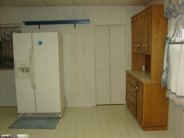 404 Chestnut St, Richmond, MO 64085