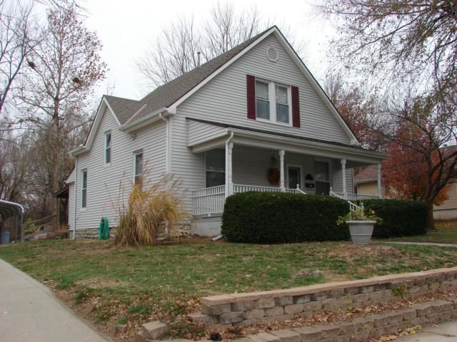 404 Chestnut St, Richmond, MO 64085