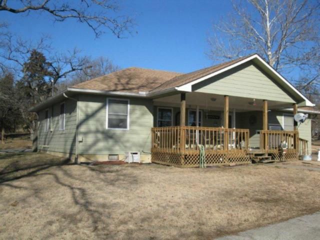 101 Grand Ave, Lacygne, KS 66040