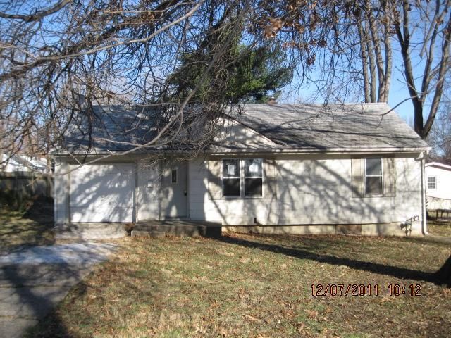 3114 E 67th St, Kansas City, MO 64132