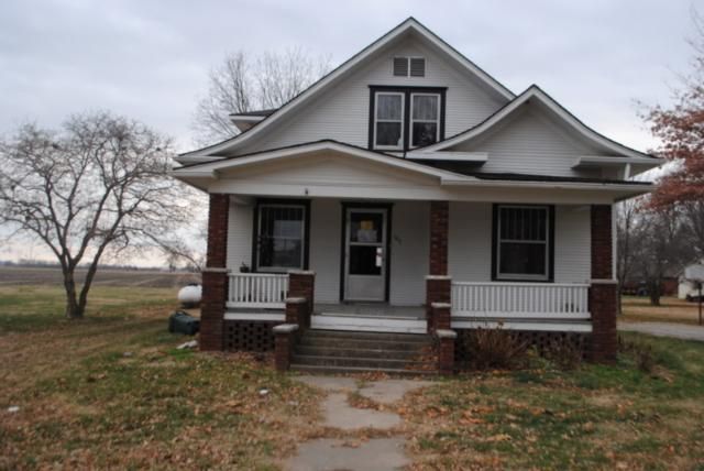 107 E Pine St, Orrick, MO 64077