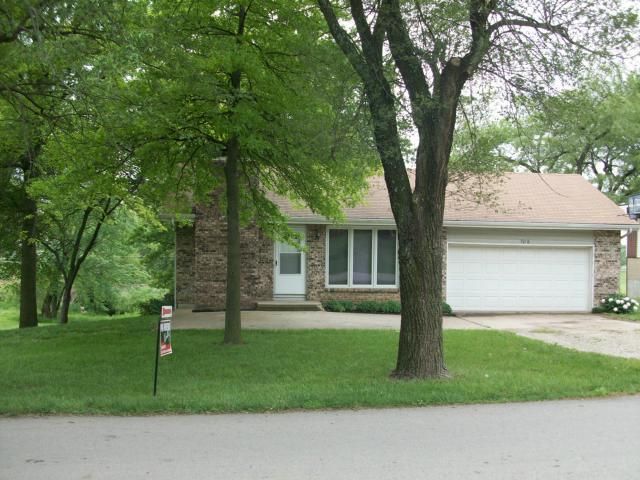 706 Union St, Oskaloosa, KS 66066