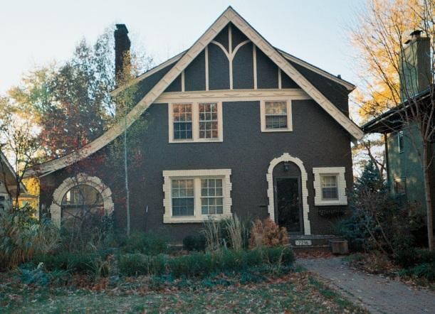 7216 Summit St, Kansas City, MO 64114