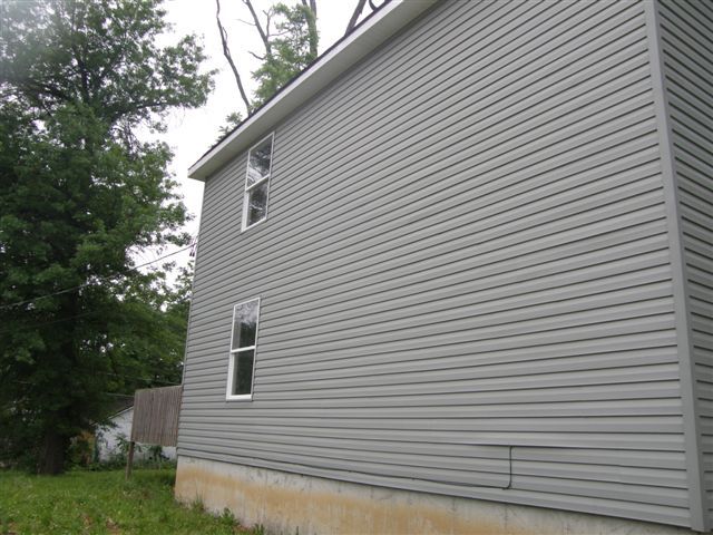 3943 E 68th St, Kansas City, MO 64132